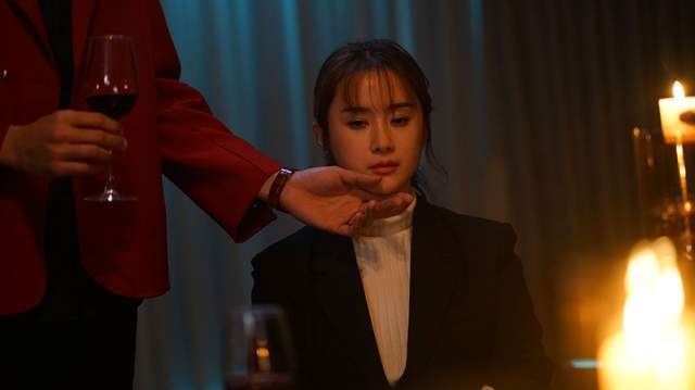 职场骚扰法律撑腰__职场骚扰的案例