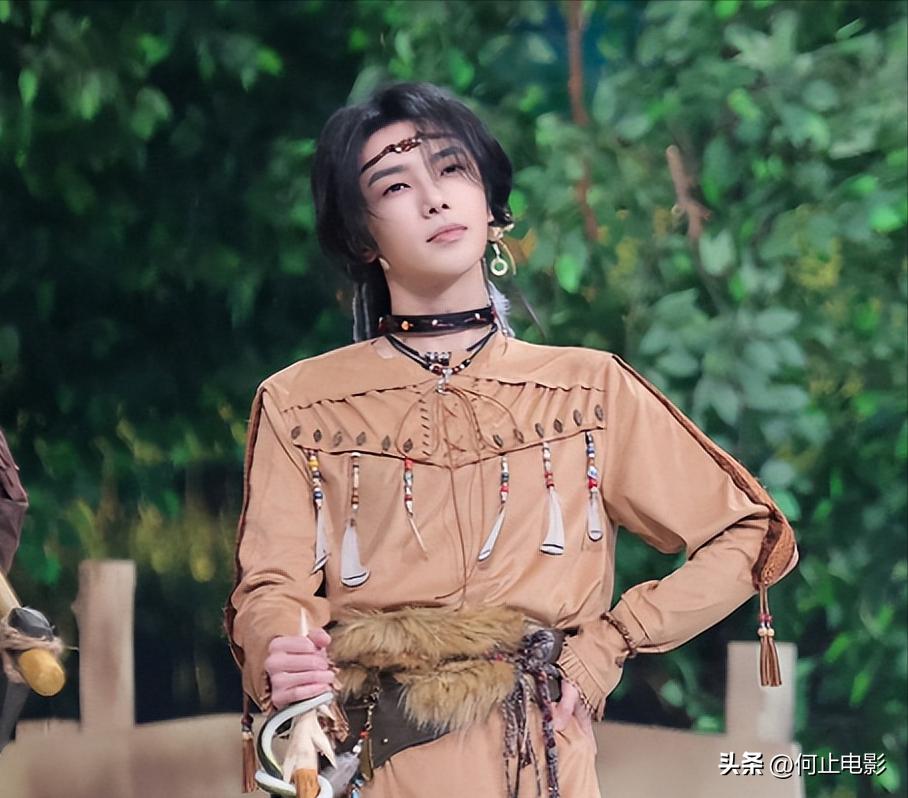 _沈腾摸到华晨宇那里_沈腾宠华晨宇