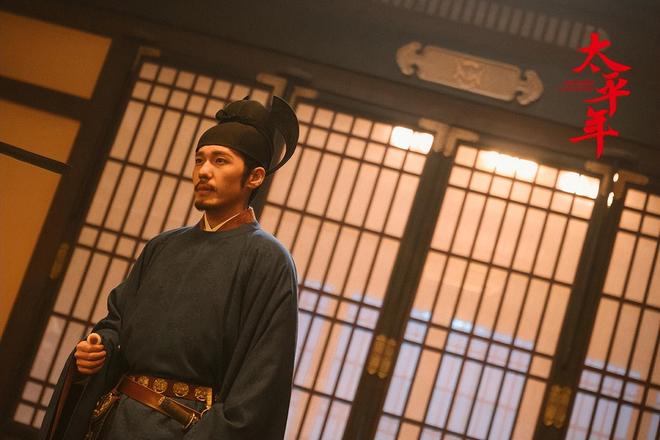 众星发文告别《太平年》，全员举杯共饮热酒，酒杯五花八门亮了_众星发文告别《太平年》，全员举杯共饮热酒，酒杯五花八门亮了_