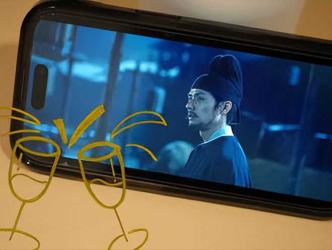 众星发文告别《太平年》，全员举杯共饮热酒，酒杯五花八门亮了__众星发文告别《太平年》，全员举杯共饮热酒，酒杯五花八门亮了