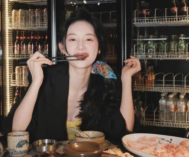 _超小厨吃饺子视频_厨师秀饺子