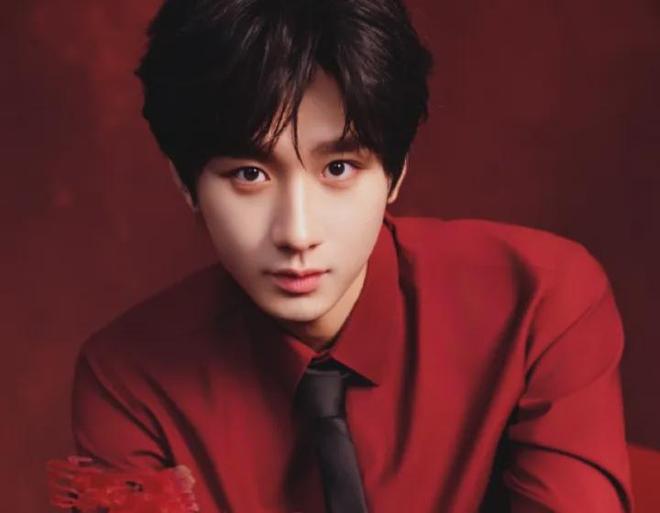 _厨师秀饺子_超小厨吃饺子视频