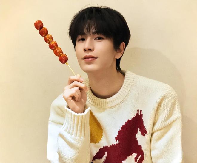 _超小厨吃饺子视频_厨师秀饺子