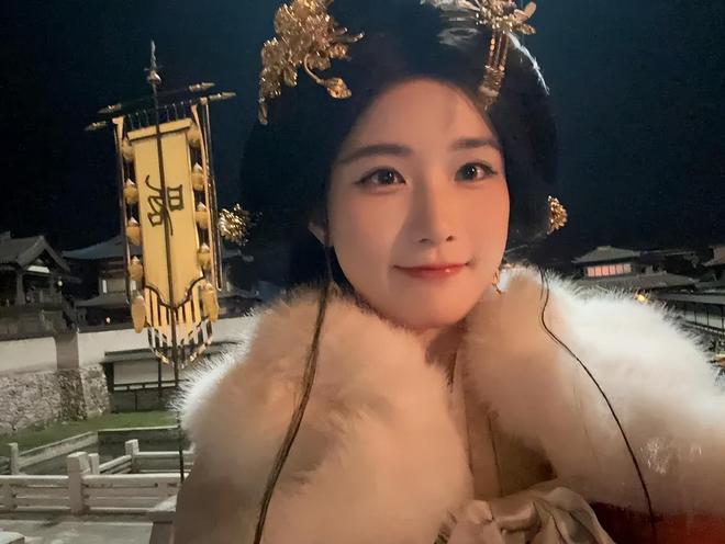 _厨师秀饺子_超小厨吃饺子视频