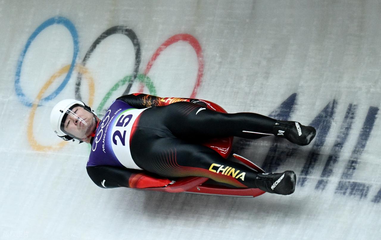 baby抱儿惊喜亮相图片_今日比赛看点_