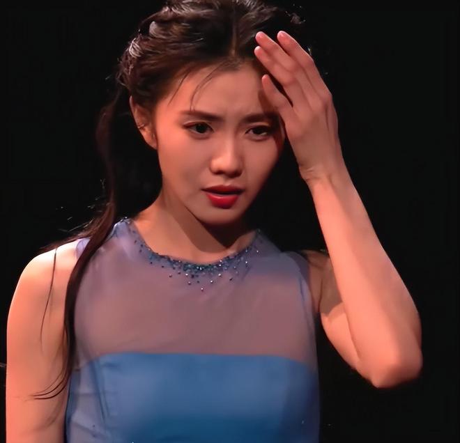 _刘浩存独舞风波升级！唐诗逸朱洁静镜头少，连夜捂嘴瘫痪女孩讨论_刘浩存独舞风波升级！唐诗逸朱洁静镜头少，连夜捂嘴瘫痪女孩讨论