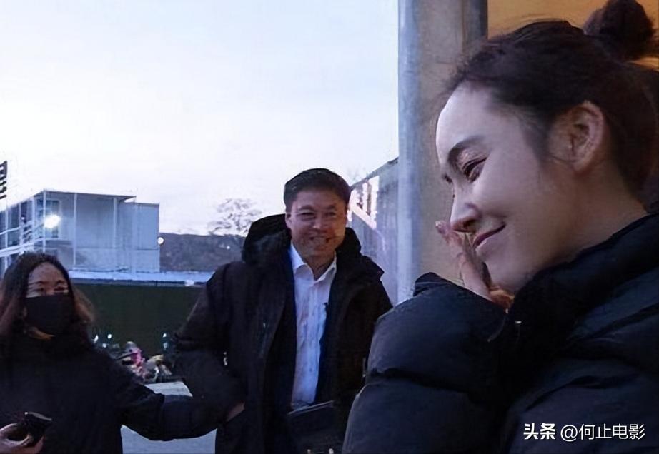 舅舅就是亲爹, 两年接18部剧为母买豪宅, 拒认亲父的她才是人间清醒_舅舅就是亲爹, 两年接18部剧为母买豪宅, 拒认亲父的她才是人间清醒_