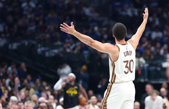 火箭大胜雷霆队_火箭队雷霆_