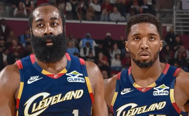 米切尔1和哈登3哪个性能好_哈登4和米切尔2那个实战更好_