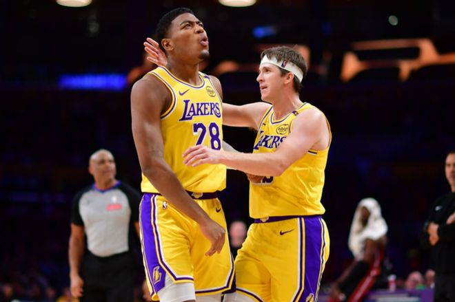 詹姆斯加盟湖人之后湖人阵容_詹姆斯进入湖人_