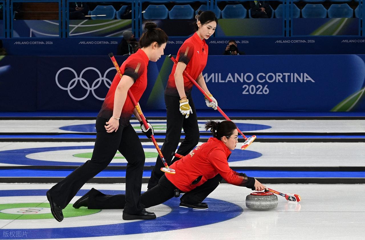 _严明勇卫冕吊环冠军完美谢幕_曼城卫冕英超冠军颁奖典礼