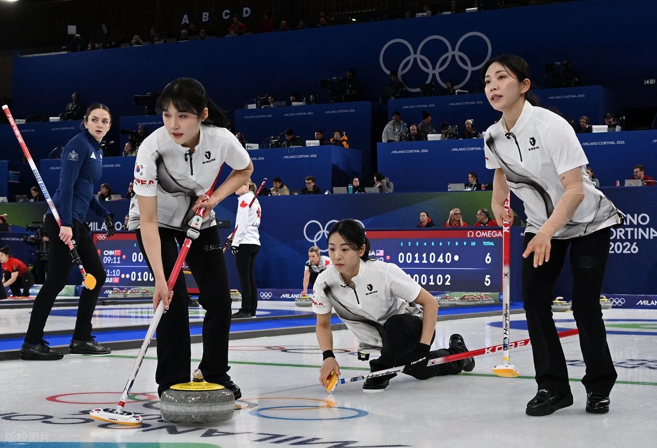 曼城卫冕英超冠军颁奖典礼_严明勇卫冕吊环冠军完美谢幕_