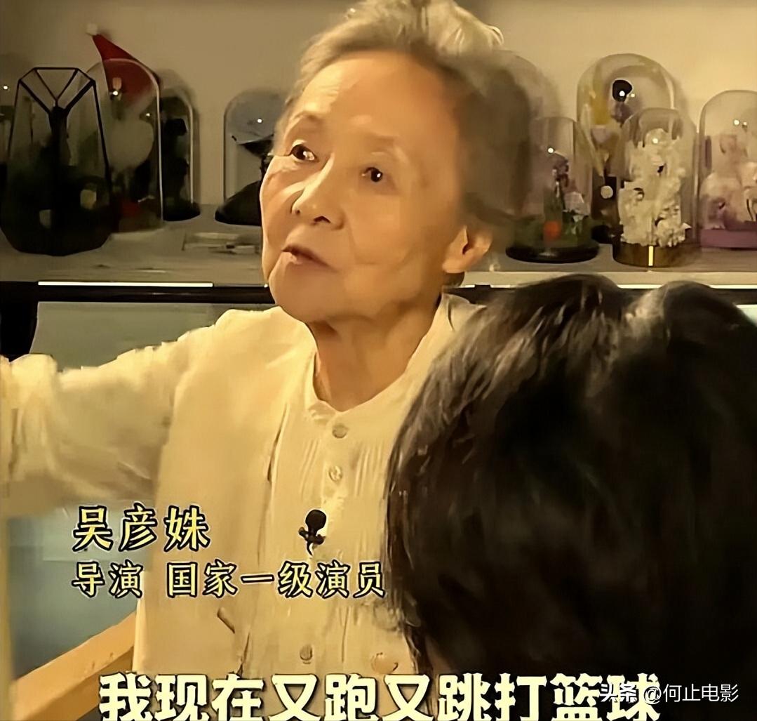 网友偶遇靳东吃火锅__闺女火锅