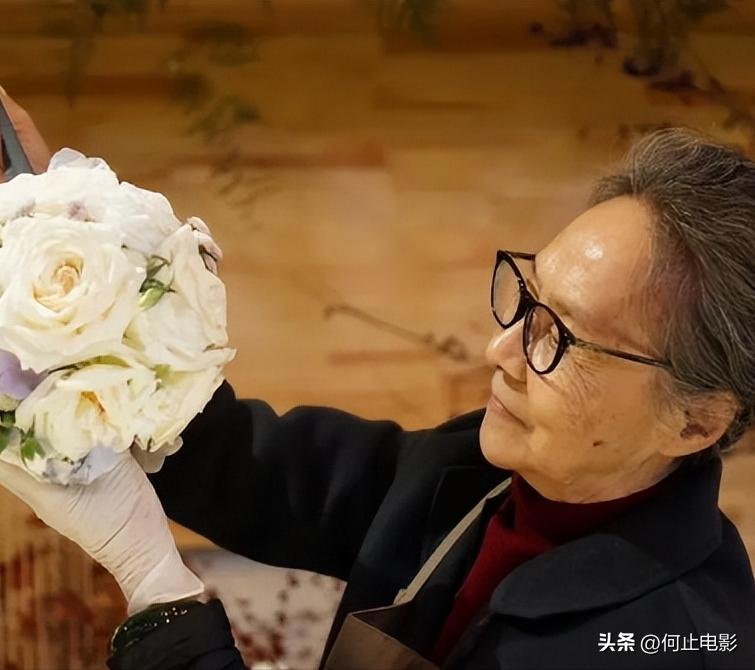 _闺女火锅_网友偶遇靳东吃火锅