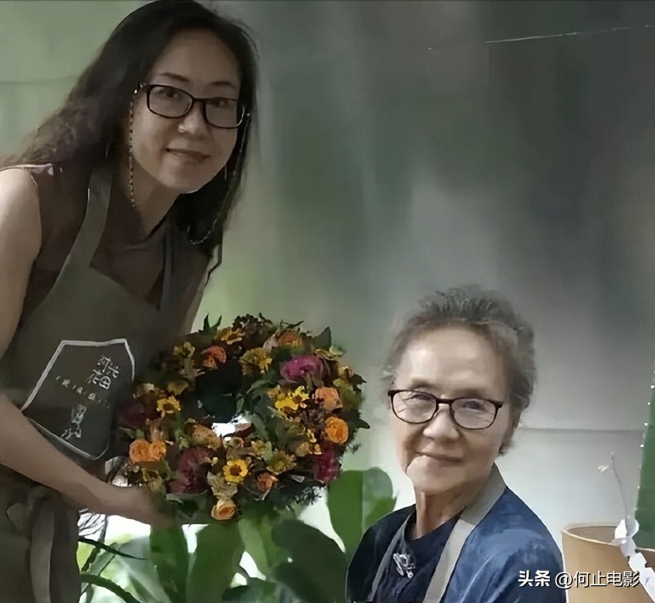 网友偶遇靳东吃火锅__闺女火锅