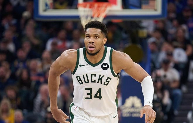 詹姆斯挑衅库里__库里詹皇