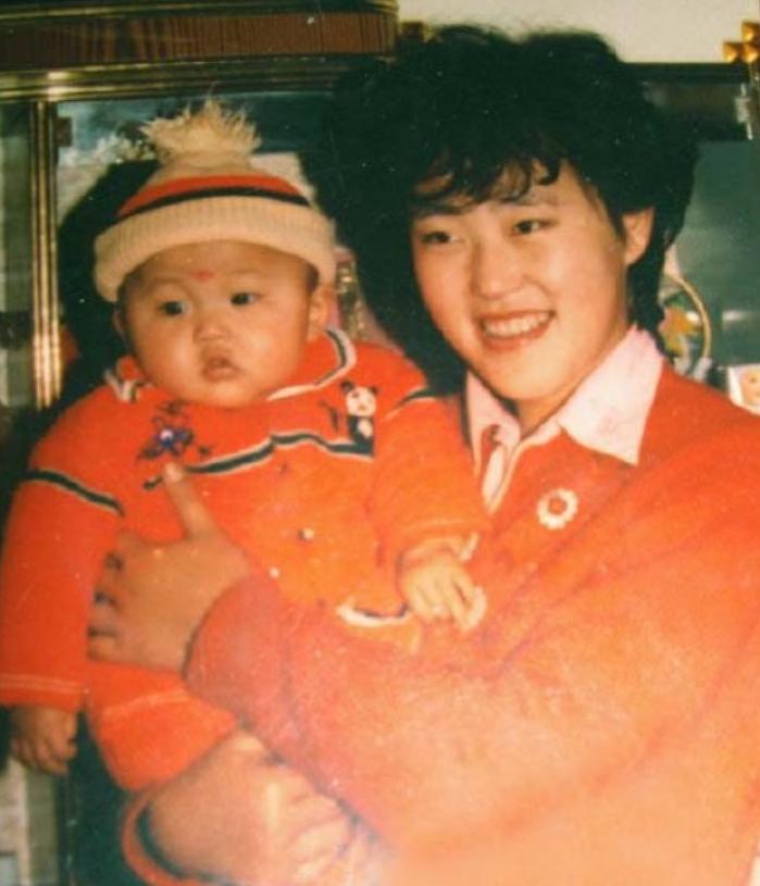 善恶终有报！喊舅舅“爸”，拒认亲爹却帮继父求婚 她的人生太狗血__善恶终有报！喊舅舅“爸”，拒认亲爹却帮继父求婚 她的人生太狗血