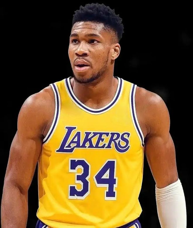 nba球员字母哥个人介绍__nba字母哥个人简历