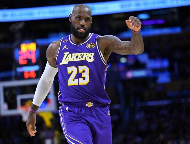 皮尔斯詹姆斯交手战绩__詹姆斯皮尔斯一生之敌