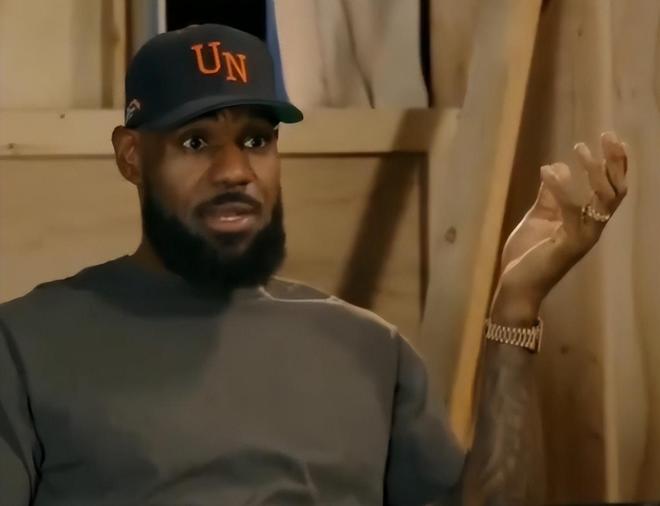 _完全不给面子!詹皇过新年打脸高层,点名怀念浓眉,让东契奇难堪_完全不给面子!詹皇过新年打脸高层,点名怀念浓眉,让东契奇难堪