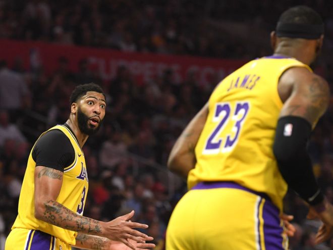 完全不给面子!詹皇过新年打脸高层,点名怀念浓眉,让东契奇难堪_完全不给面子!詹皇过新年打脸高层,点名怀念浓眉,让东契奇难堪_