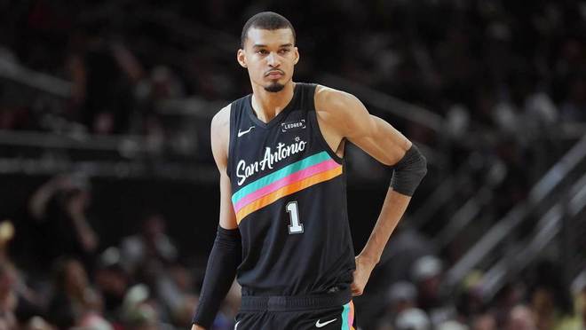 文班亚马谈全明星赛动力:小时候看我在比赛中表现软弱,我会羞愧__文班亚马谈全明星赛动力:小时候看我在比赛中表现软弱,我会羞愧