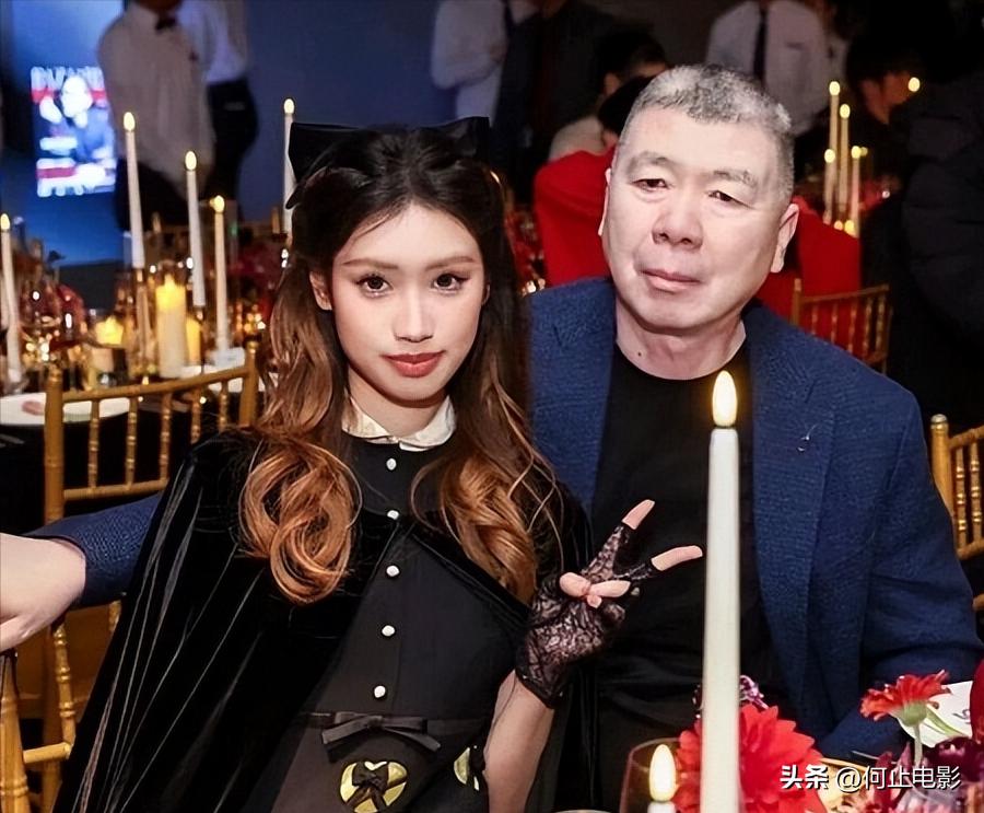 _冯小刚豪宅选女_冯小刚豪宅选角