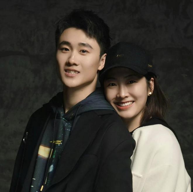 _甜宠姐弟恋文_镜音双子姐弟恋甜文