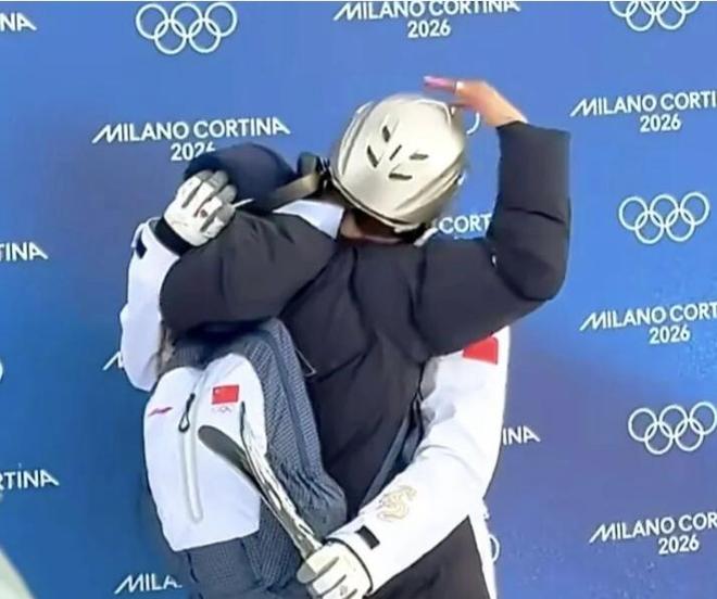 _镜音双子姐弟恋甜文_甜宠姐弟恋文