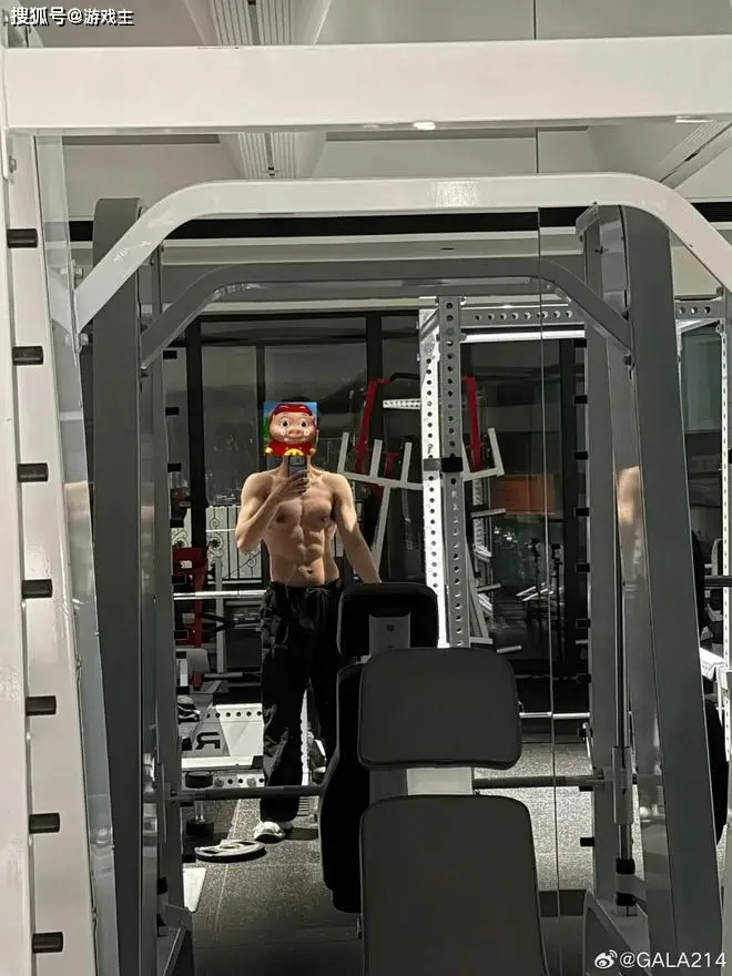 Gala三天体重暴涨十多斤了,化身美食博主,全是高碳水局_Gala三天体重暴涨十多斤了,化身美食博主,全是高碳水局_