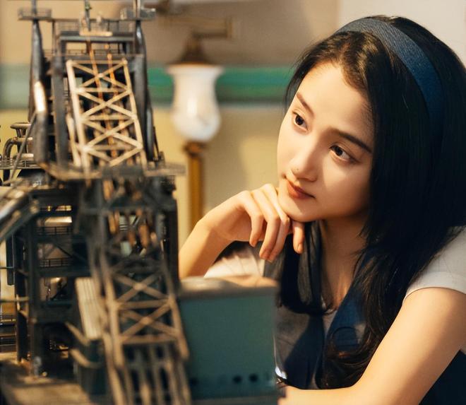 关晓彤被演戏耽误的主持人_关晓彤演技被认可_