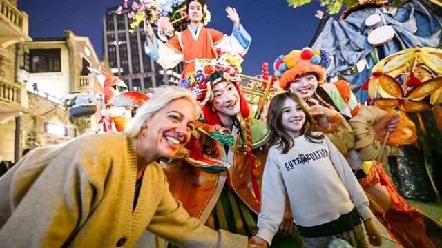 春节假期上海线上线下消费增长12.8%，逾390万人次参与有奖发票活动_春节假期上海线上线下消费增长12.8%，逾390万人次参与有奖发票活动_