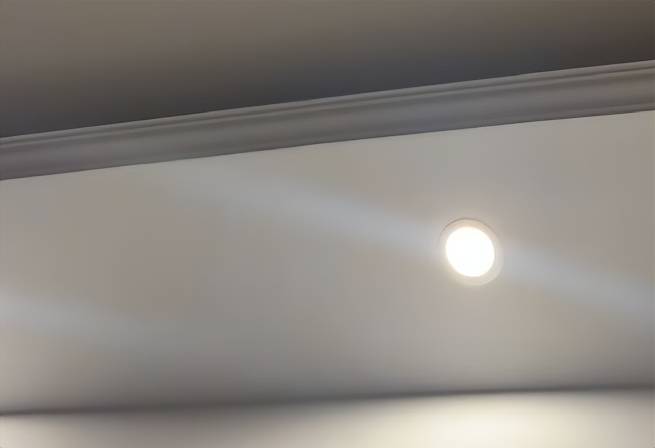 _母女关系紧张！黄一鸣深夜崩溃，抱怨母亲：你真的有心疼过我吗_母女关系紧张！黄一鸣深夜崩溃，抱怨母亲：你真的有心疼过我吗