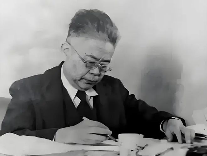 台大校长傅斯年:一生追求民主与真理,赴台湾后家人在大陆遭清算__台大校长傅斯年:一生追求民主与真理,赴台湾后家人在大陆遭清算