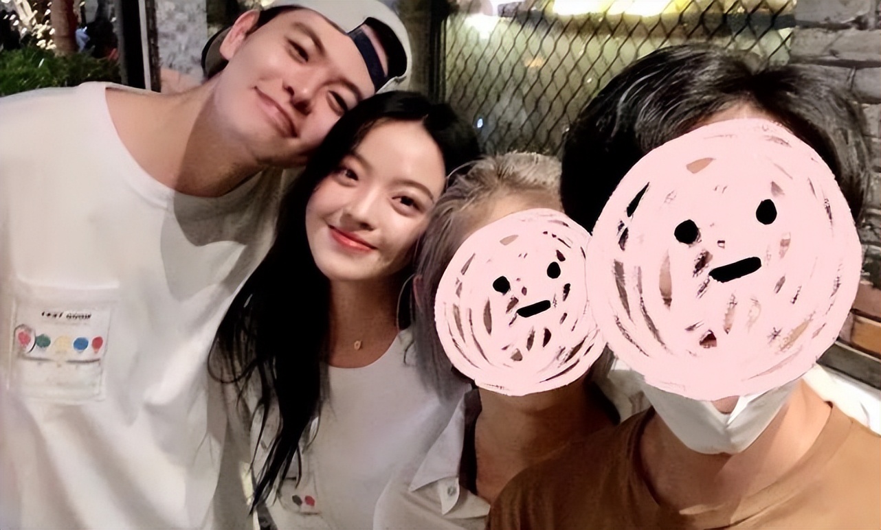 _被求婚戴哪边手戴戒指_求婚戒指戴女方左手还是右手