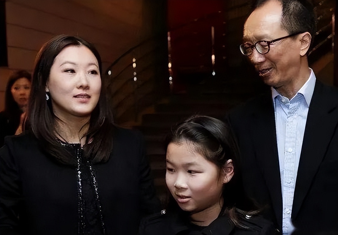 出轨、净身出户?这次,74岁的梁锦松,终究在伏明霞身上栽了跟头_出轨、净身出户?这次,74岁的梁锦松,终究在伏明霞身上栽了跟头_