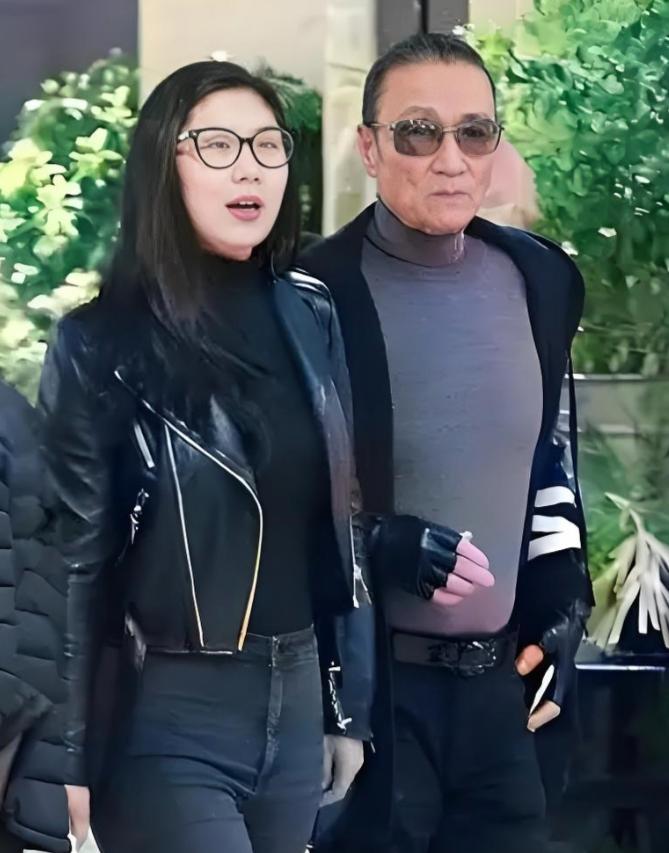 谢霆锋原谅张柏芝采访_谢霆锋怼记者张柏芝_