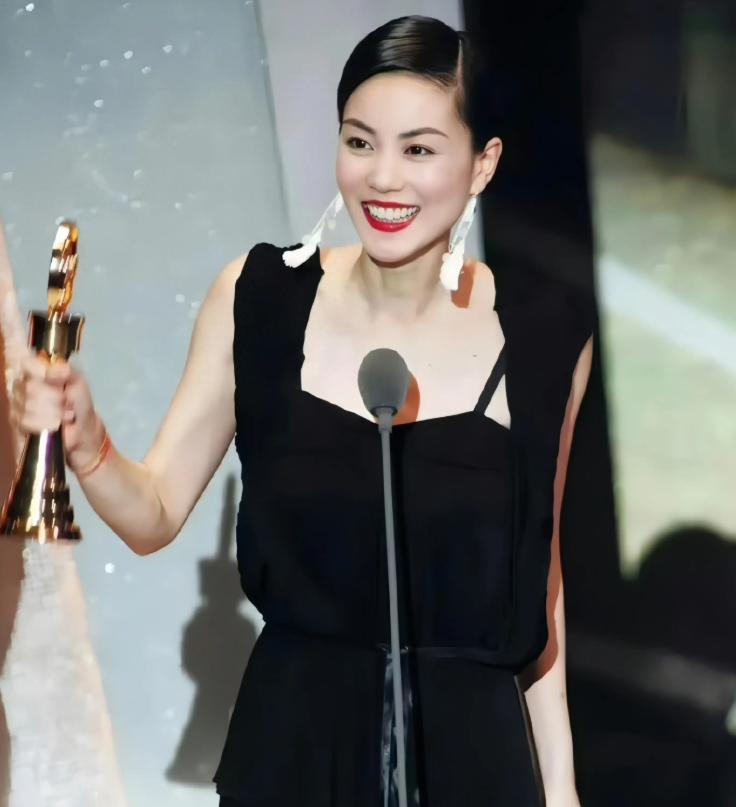 谢霆锋怼记者张柏芝__谢霆锋原谅张柏芝采访