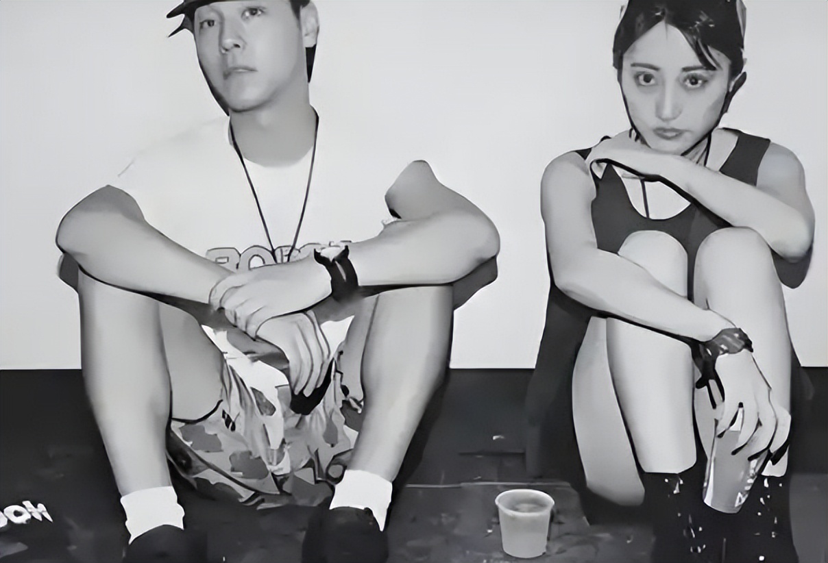 _谢霆锋怼记者张柏芝_谢霆锋原谅张柏芝采访