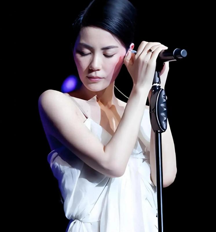 谢霆锋怼记者张柏芝_谢霆锋原谅张柏芝采访_