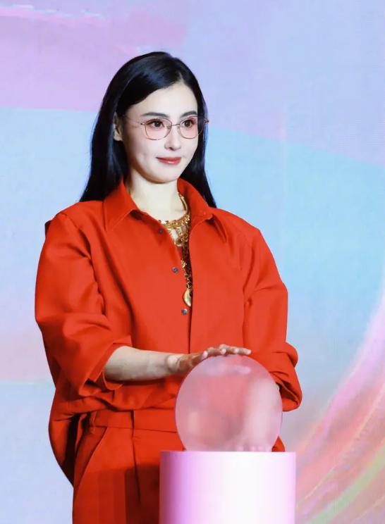 谢霆锋怼记者张柏芝__谢霆锋原谅张柏芝采访