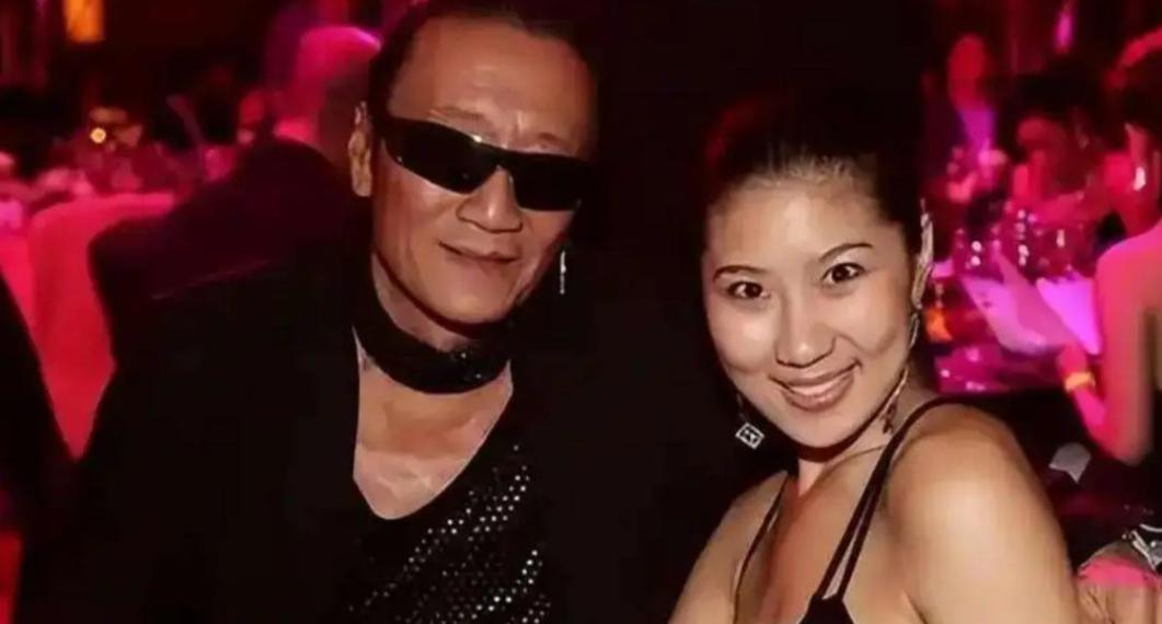 谢霆锋原谅张柏芝采访_谢霆锋怼记者张柏芝_