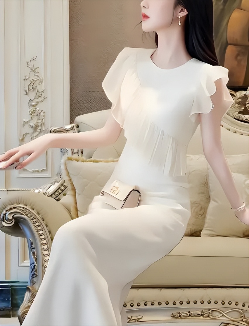 讲一个“白富美”女星被“凤凰男”死缠烂打，婚后“各玩各”的瓜__讲一个“白富美”女星被“凤凰男”死缠烂打，婚后“各玩各”的瓜