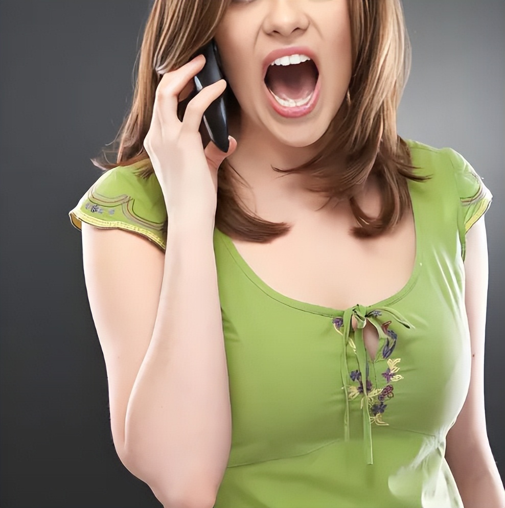 讲一个“白富美”女星被“凤凰男”死缠烂打，婚后“各玩各”的瓜_讲一个“白富美”女星被“凤凰男”死缠烂打，婚后“各玩各”的瓜_