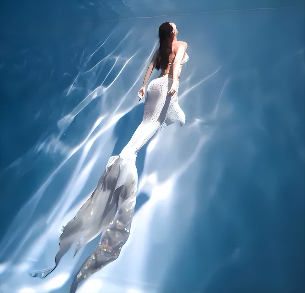 讲一个当红女星被渣男骗色骗财，最终上位逆袭的故事_讲一个当红女星被渣男骗色骗财，最终上位逆袭的故事_