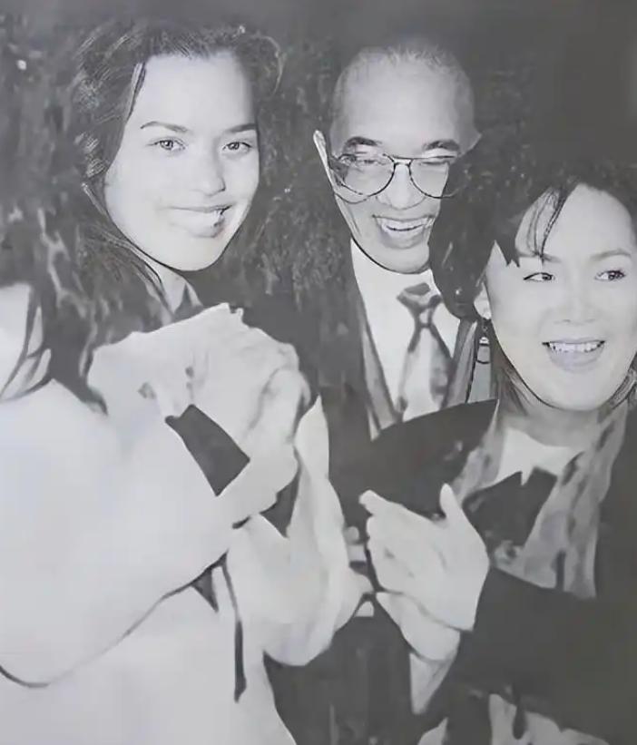 不演了？宣布退出春晚仅1天，李谷一走上李双江老路 蒋大为没说谎__不演了？宣布退出春晚仅1天，李谷一走上李双江老路 蒋大为没说谎