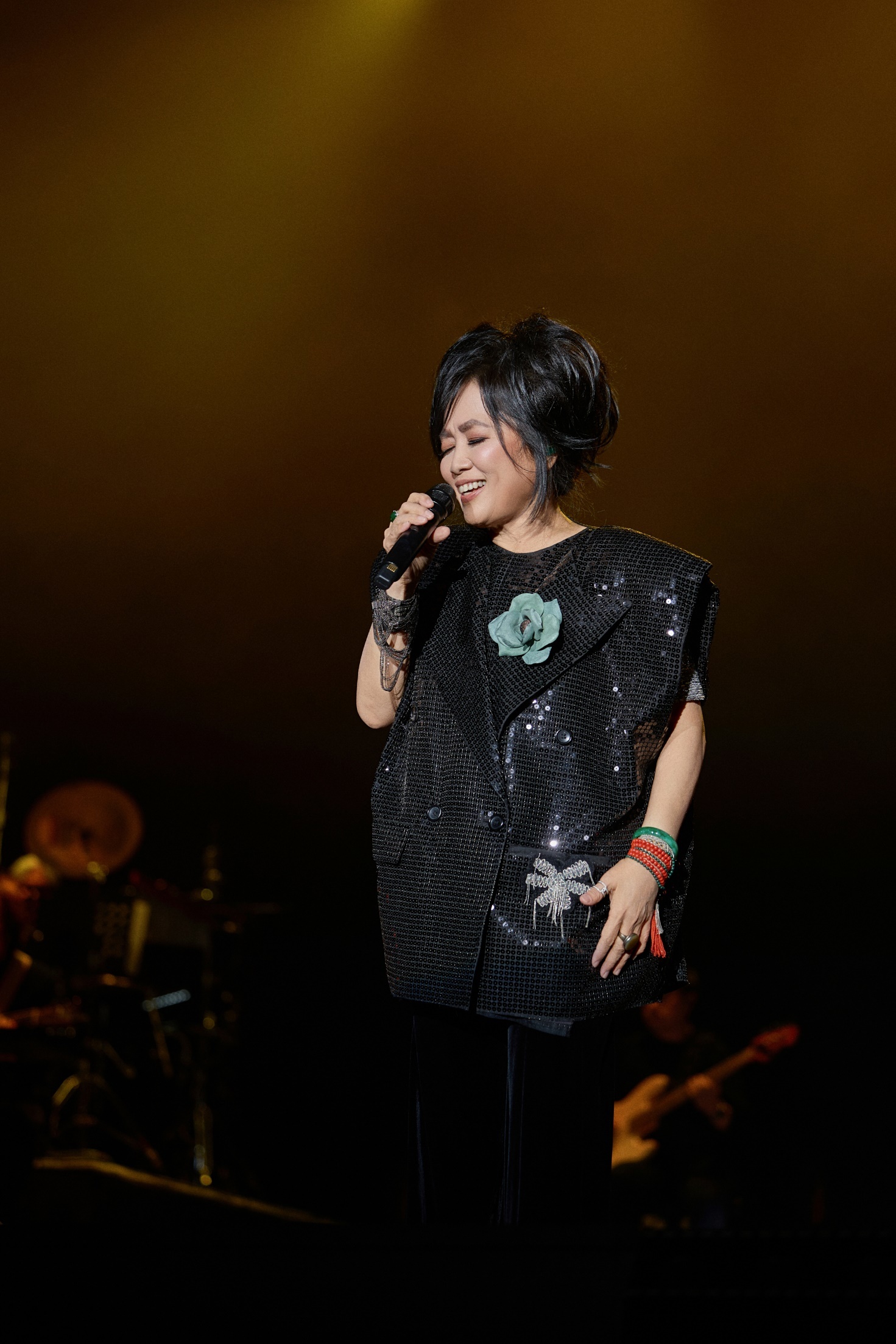 _“风采依旧·在”的齐豫,重新定义了“偶像”_“风采依旧·在”的齐豫,重新定义了“偶像”