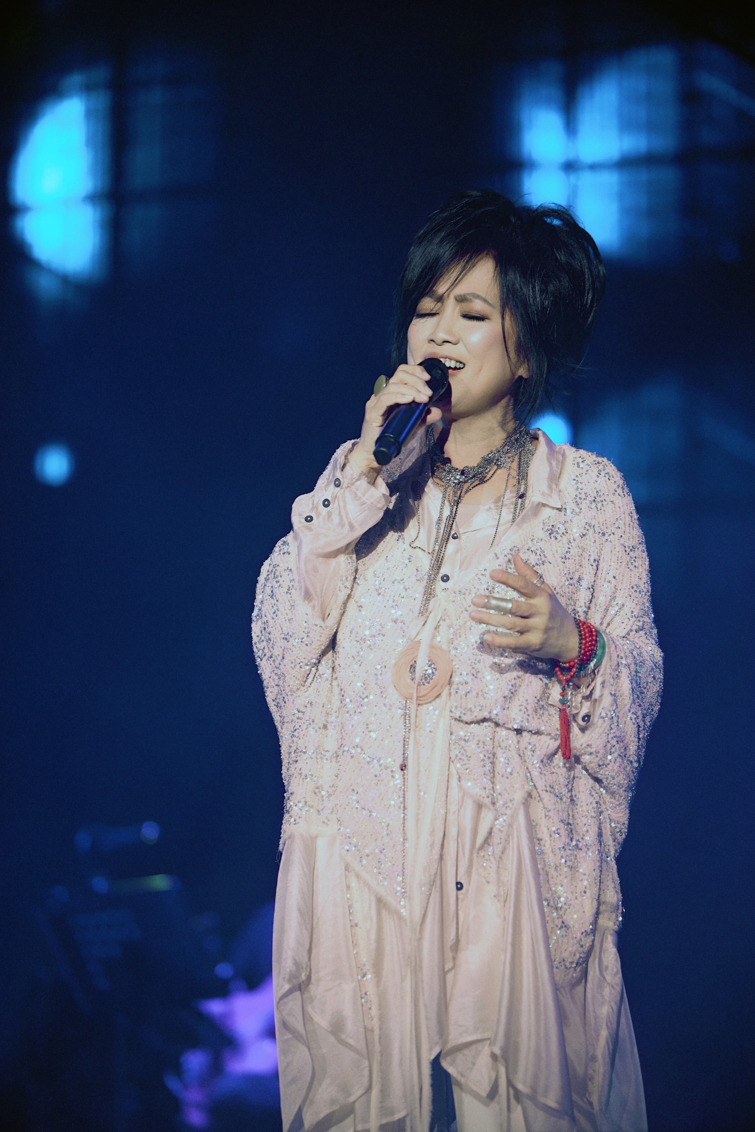 _“风采依旧·在”的齐豫,重新定义了“偶像”_“风采依旧·在”的齐豫,重新定义了“偶像”