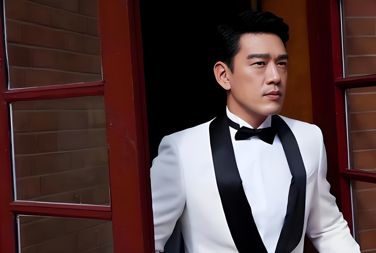 _这个“霸总”活该火！_这个“霸总”活该火！