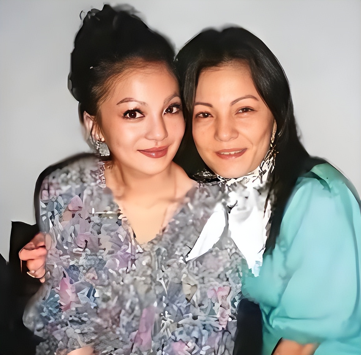 水哥上微博热搜_爱国被骂很惨的明星_